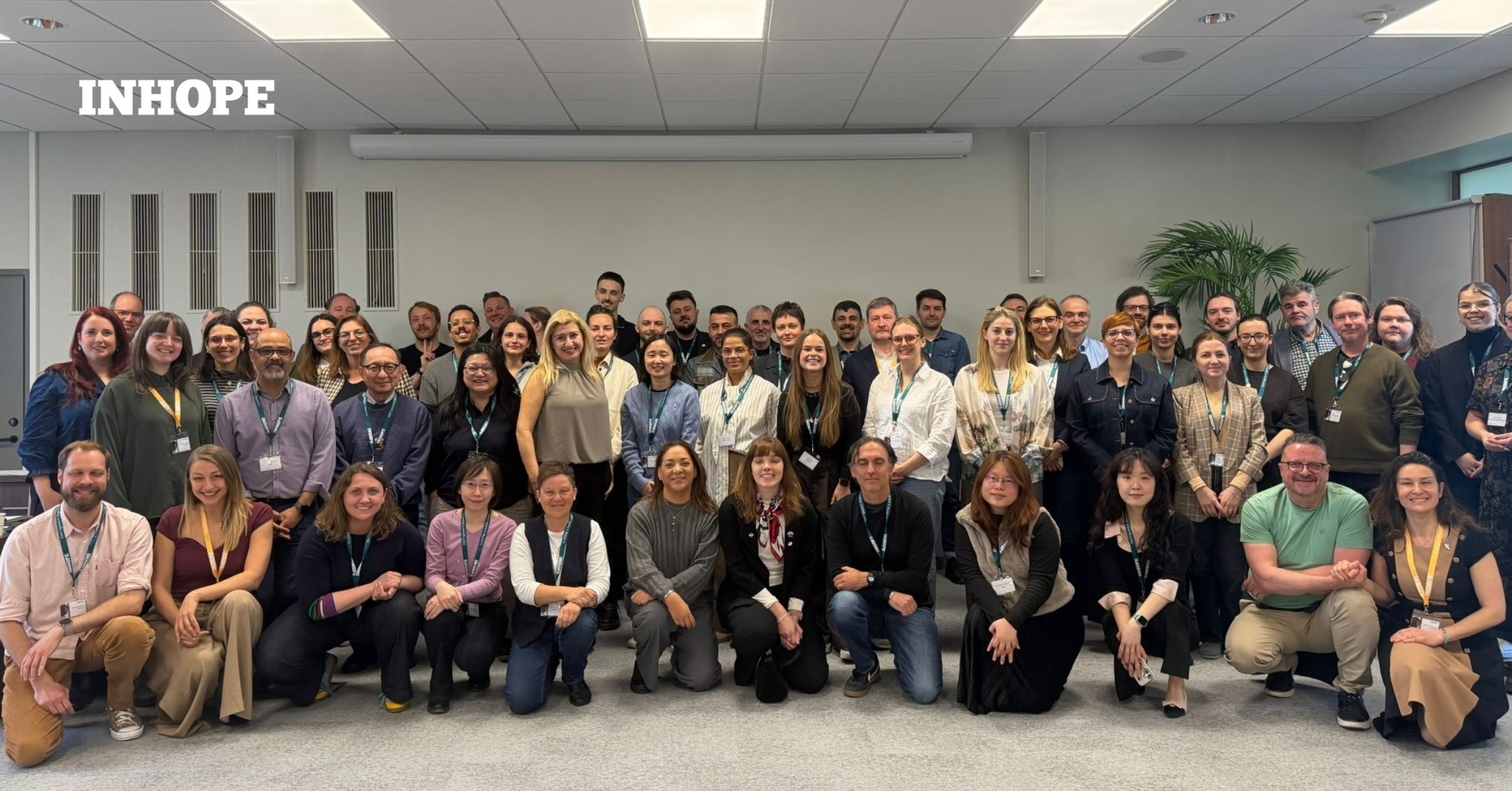 Provocările actuale privind siguranța online a copiilor, în contextul celor mai recente evoluții ale Inteligenței Artificiale (IA) – subiectul central al reuniunii anuale comune Insafe–INHOPE